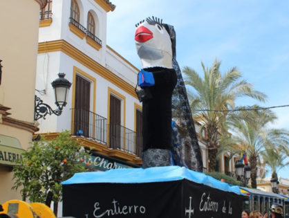 Gines cerró su Carnaval con el Entierro de la Sardina