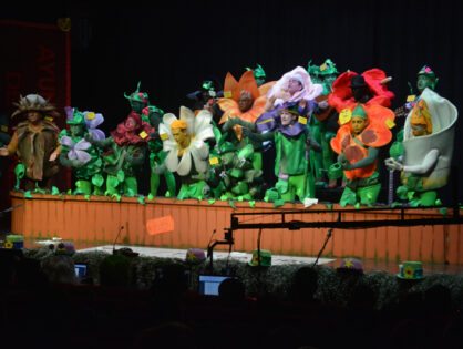 El Certamen de Agrupaciones del Carnaval de Gines concluye con una espectacular final en El Tronío