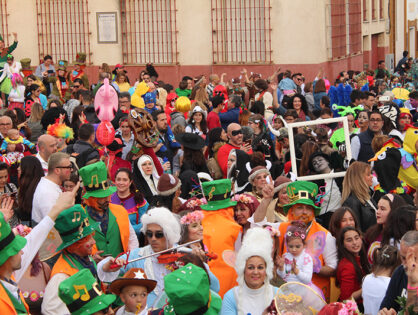 Gines disfruta este sábado de su Carnaval de Luz, que seguirá el exitoso formato de los últimos años