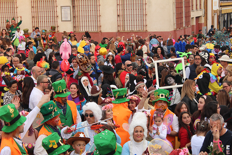 Gines disfruta este sábado de su Carnaval de Luz, que seguirá el exitoso formato de los últimos años