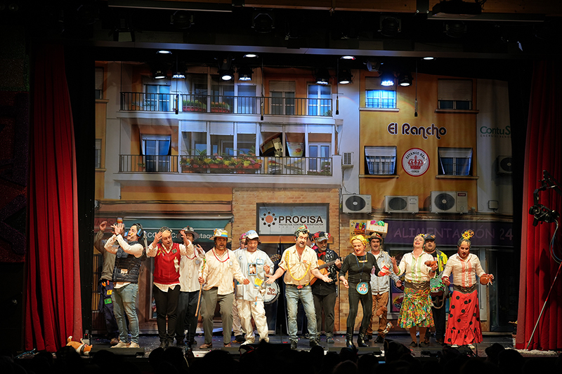 La Gran Final del Certamen de Agrupaciones Carnavalescas en Gines premió a las mejores chirigotas, comparsas y cuartetos